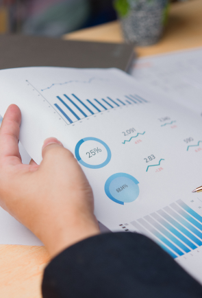 Data Interpretation vs. Data Analysis: Navigating the Information-Insight Continuum