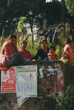 सामुदायिक सशक्तिकरण: गाउँ र शहरमा सामूहिक पहलको भूमिका